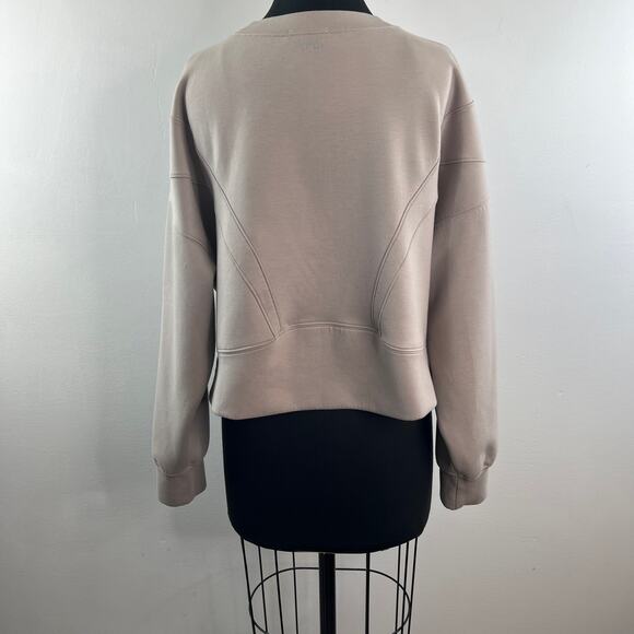 YPB neoKNIT Beige Crop Sweatshirt Crew Neck Dolman Sleeve Pullover Size Medium M - Picture 4 of 5